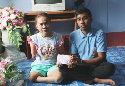 สายใยแห่งรัก หนุ่มรับจ้างกรีดยาง ขอสาวพิการแต่งงาน