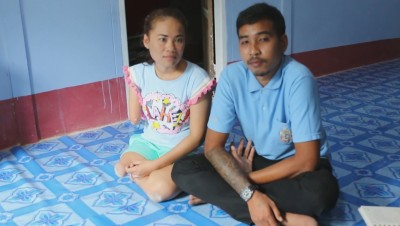 สายใยแห่งรัก หนุ่มรับจ้างกรีดยาง ขอสาวพิการแต่งงาน