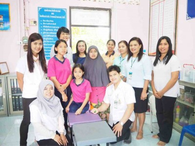 มูลนิธิโรงพยาบาลสงขลานครินทร์ ร่วมกับคณะแพทย์ฯ ช่วยเด็กหญิงพิการไม่มีขา