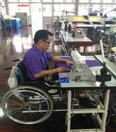 “จักรเย็บผ้าผู้พิการขา”“ราชมงคลพระนคร”สร้างโอกาส-สร้างอาชีพ