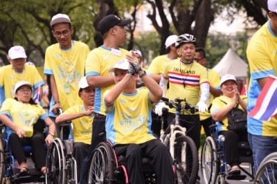 ผู้พิการกว่า500คนร่วมปั่นจักรยาน”BIKE อุ่นไอรัก”