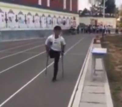หัวใจแกร่ง! นักเรียนพิการขาขาดใจสู้ ขอสอบวิ่ง 1,000 เมตร