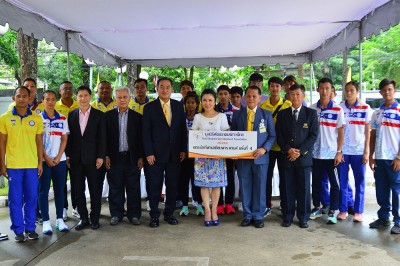 มูลนิธิพัฒนาคนพิการไทย มอบขวัญกำลังใจและเงินสนับสนุนทีมนักกีฬาคนพิการไทย พร้อมสู้ศึกเอเชียนพาราเกม ครั้งที่ 4